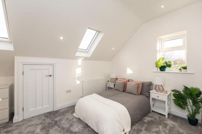 3 bed Town House for sale Image 12
