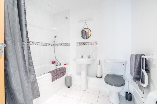 2 bed Apartment for sale Image 7