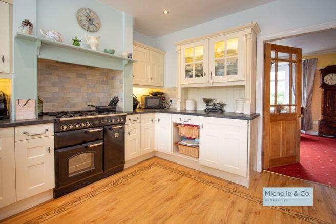 Breakfast kitchen 2nd aspect 