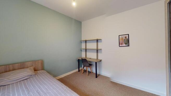 5 bed Flat to rent Image 7
