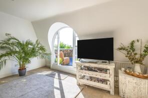 Flat 6, 3, The Paragon, London SE3 0NX