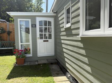 BUILDING OPPORTUNITY OR RENOVATION PROJECT - Shore Path, Gurnard