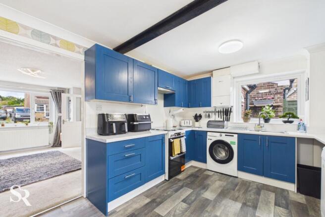 Kitchen / Dinning