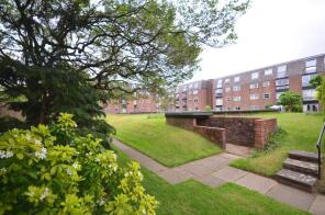 16, Castle Garden, Swan Street, Petersfield GU32 3AG