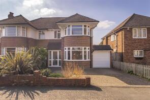 36, Thistledene, Thames Ditton KT7 0YJ