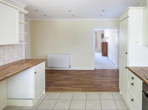 Dining Area.JPG