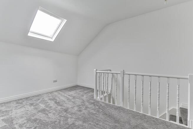 3 bed Terraced to rent Image 6