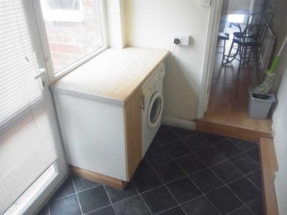 UTILITY/LAUNDRY AREA