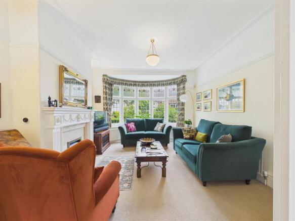 4 bed Semi-Detached for sale Image 4