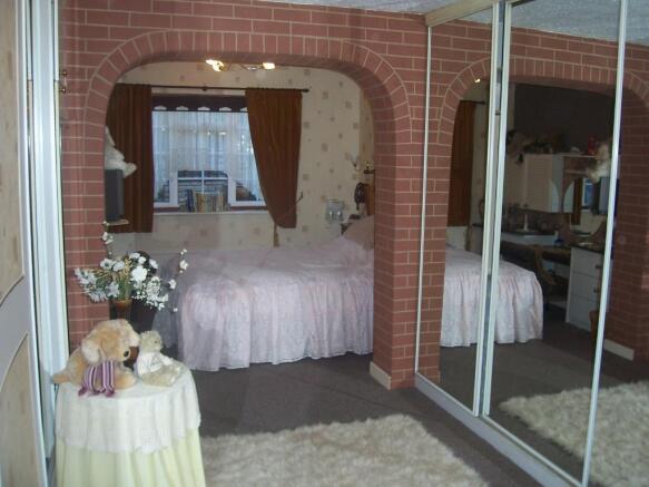 22' bedroom