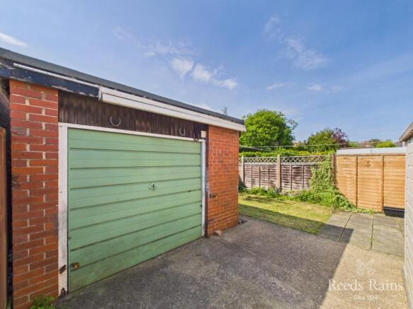 3 bed Semi-Detached for sale Image 12