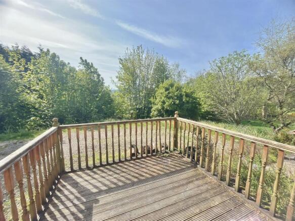 Front garden and deck