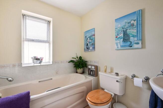 3 bed Detached for sale Image 10