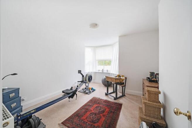 3 bed Flat for sale Image 7