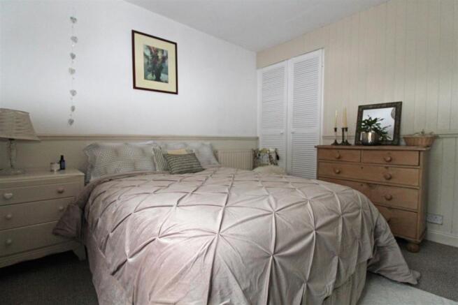 Master Bedroom..jpg