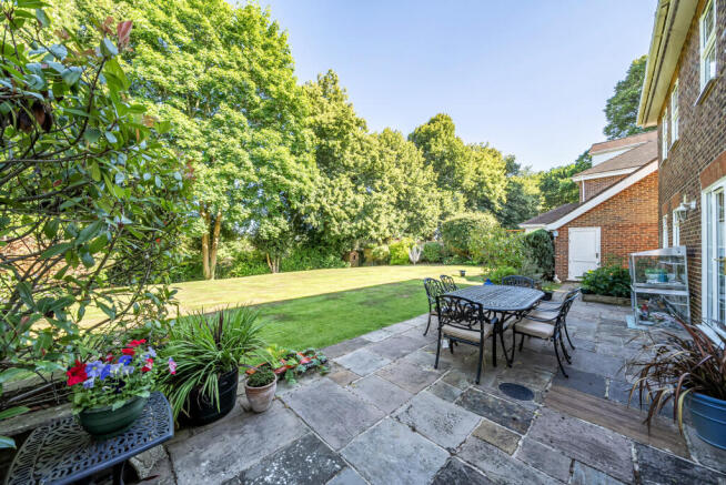 1318021-3-6862b9b...