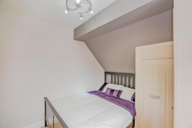 Fremantle Drive, Cannock, WS122GY-15.jpg