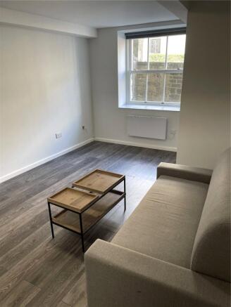 1 bed Apartment to rent Image 7