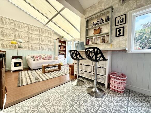 4 bed House for sale Image 5