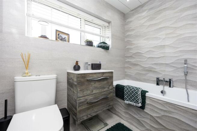 33_CLADDENS_PLACE_LENZIE_036.JPG