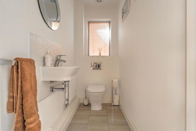 12. Guest WC.jpg