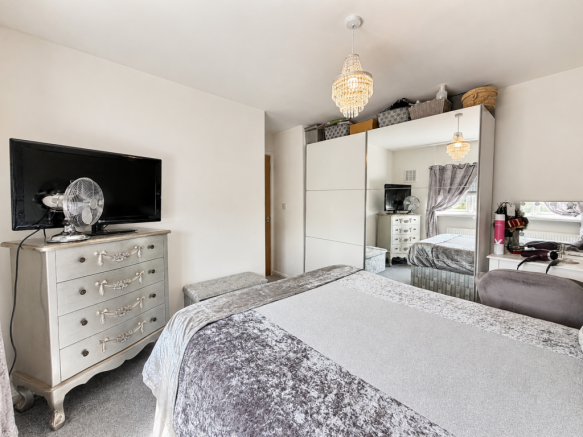 3 bed Semi-Detached for sale Image 12