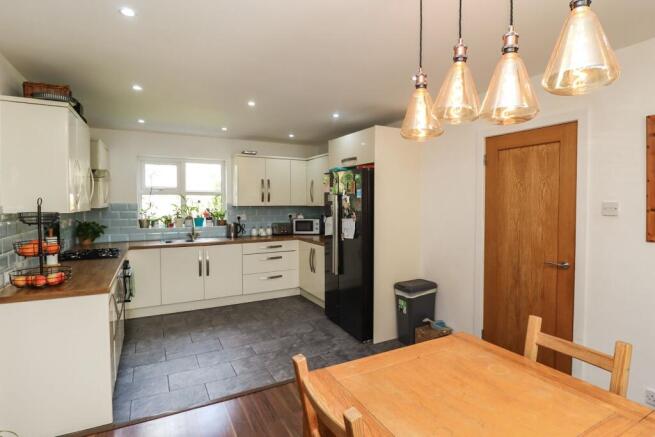 Freshwater Close, Warrington photo 4