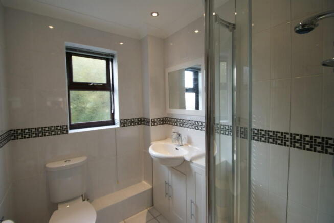 En-suite shower R...