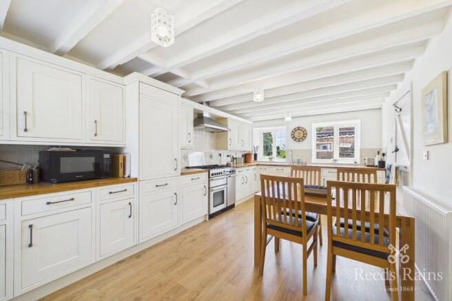 4 bed Link Detached House for sale Image 7