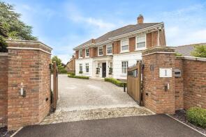 1, Hatching Green Close, Harpenden AL5 2LA