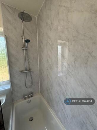 3 bed Detached to rent Image 4