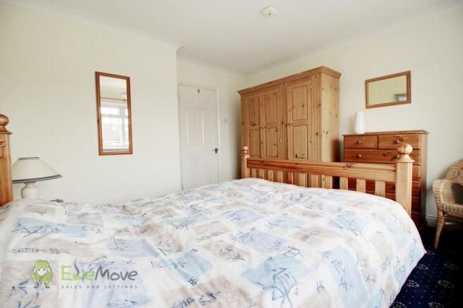 Bedroom 2 (Double)