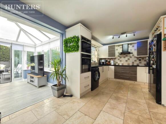3 bed Detached for sale Image 2