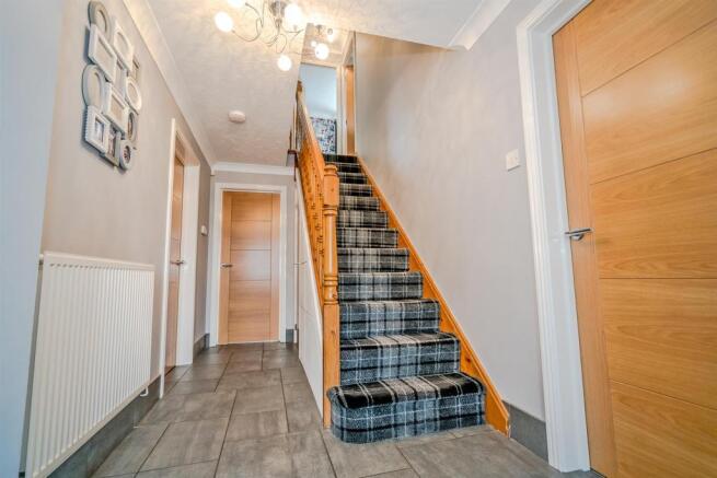 Albany Drive, Cannock, WS122GQ-14.jpg