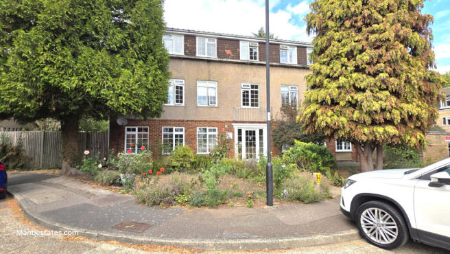 2 bed flat for sale Canford Close, Enfield EN2 8Q