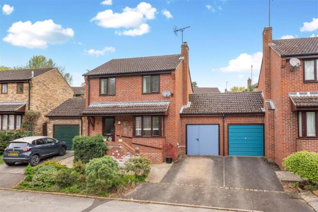 30 Foscote Rise, Banbury-1.jpg