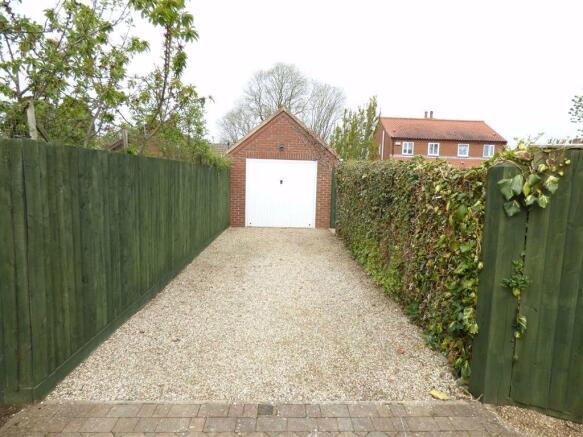 DETACHED GARAGE