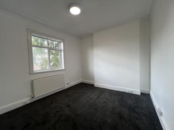 4 bed Semi-Detached for sale Image 12