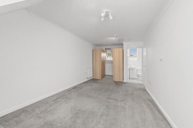 3 bed Town House for sale Image 10