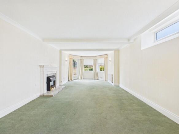 2 bed Flat for sale Image 8
