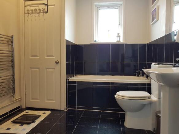 Photo 11