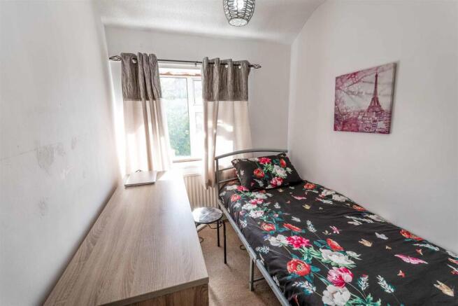 3 bed Semi-Detached for sale Image 10