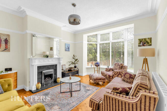 5 bed Semi-Detached for sale Image 6