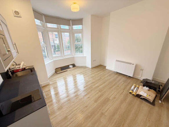 Living Room / Bedroom