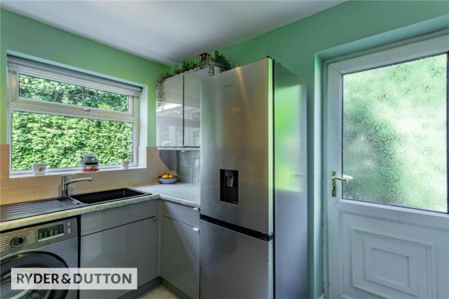 3 bed Detached for sale Image 9