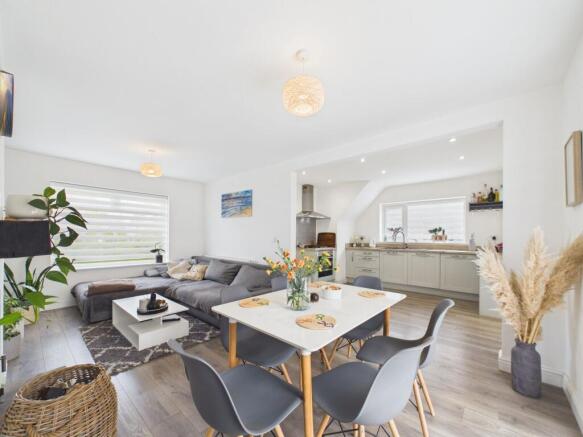 Lounge/Dining/Kitchen