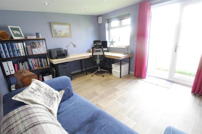HOME OFFICE