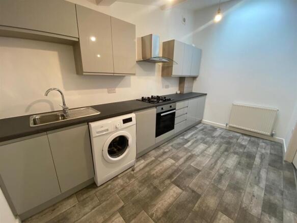 KITCHEN 1.jpg