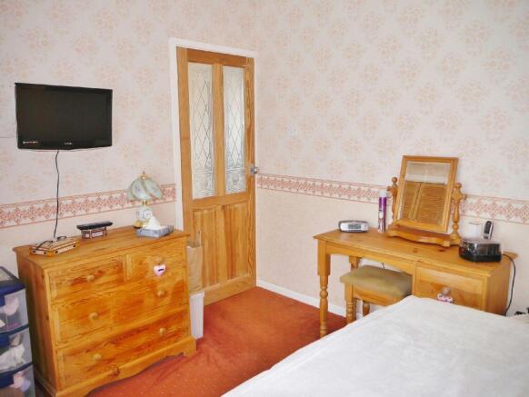 Bedroom 1 Photo 2