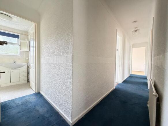 3 bed Flat for sale Image 8